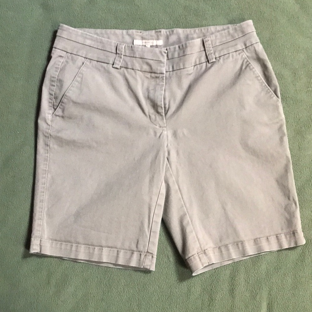 RW & Co. Bermuda shorts